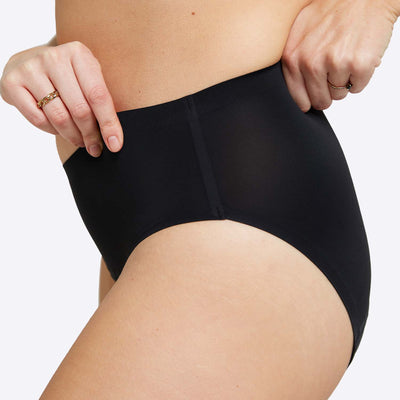 WUKA Perform Seamless Midi Brief - 7 Full Switch Set Light Flow Black Colour Side